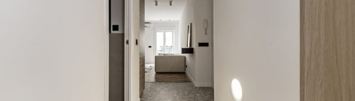 Distributor,Hallway,Of,A,Modern,House,With,Gray,Terrazzo,Floor,